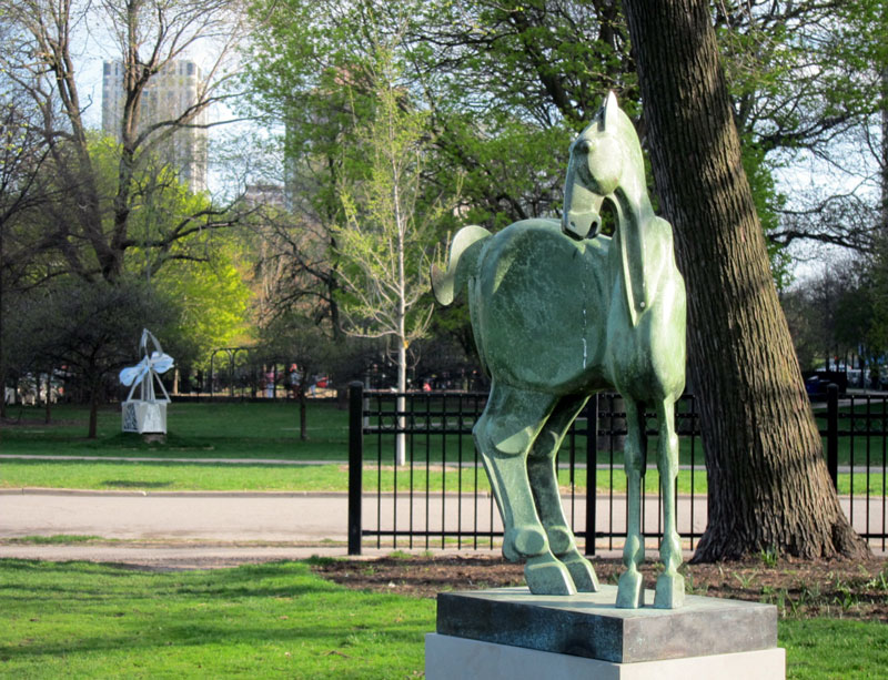Photograph of Joseph Sumichrast's sculpture "Narrow Horse" in Lincoln Park Chicago.