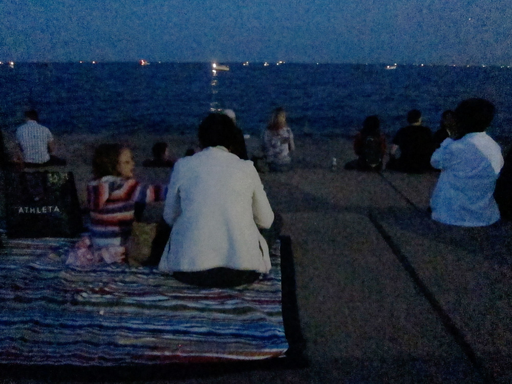 Waiting for the fireworks (Chicago), © 2014 Celia Her City